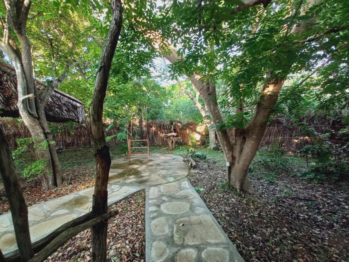 Watamu Beach Cottages B&B Dış mekan fotoğraf
