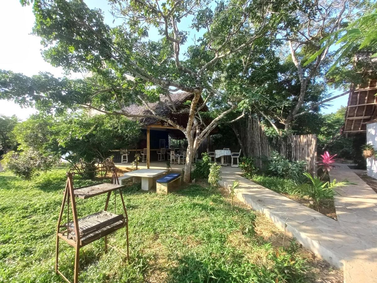 Watamu Beach Cottages B&B Dış mekan fotoğraf