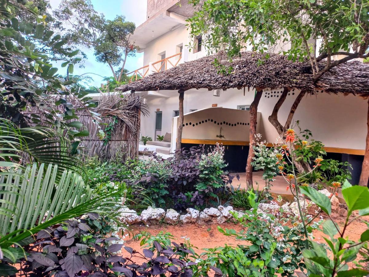 Watamu Beach Cottages B&B Dış mekan fotoğraf