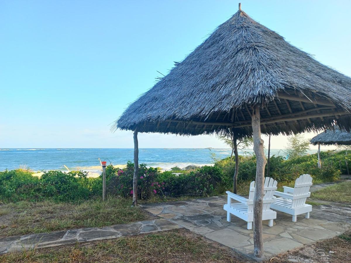 Watamu Beach Cottages B&B Dış mekan fotoğraf