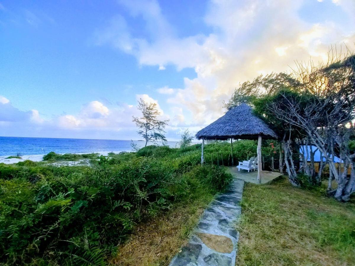 Watamu Beach Cottages B&B Dış mekan fotoğraf