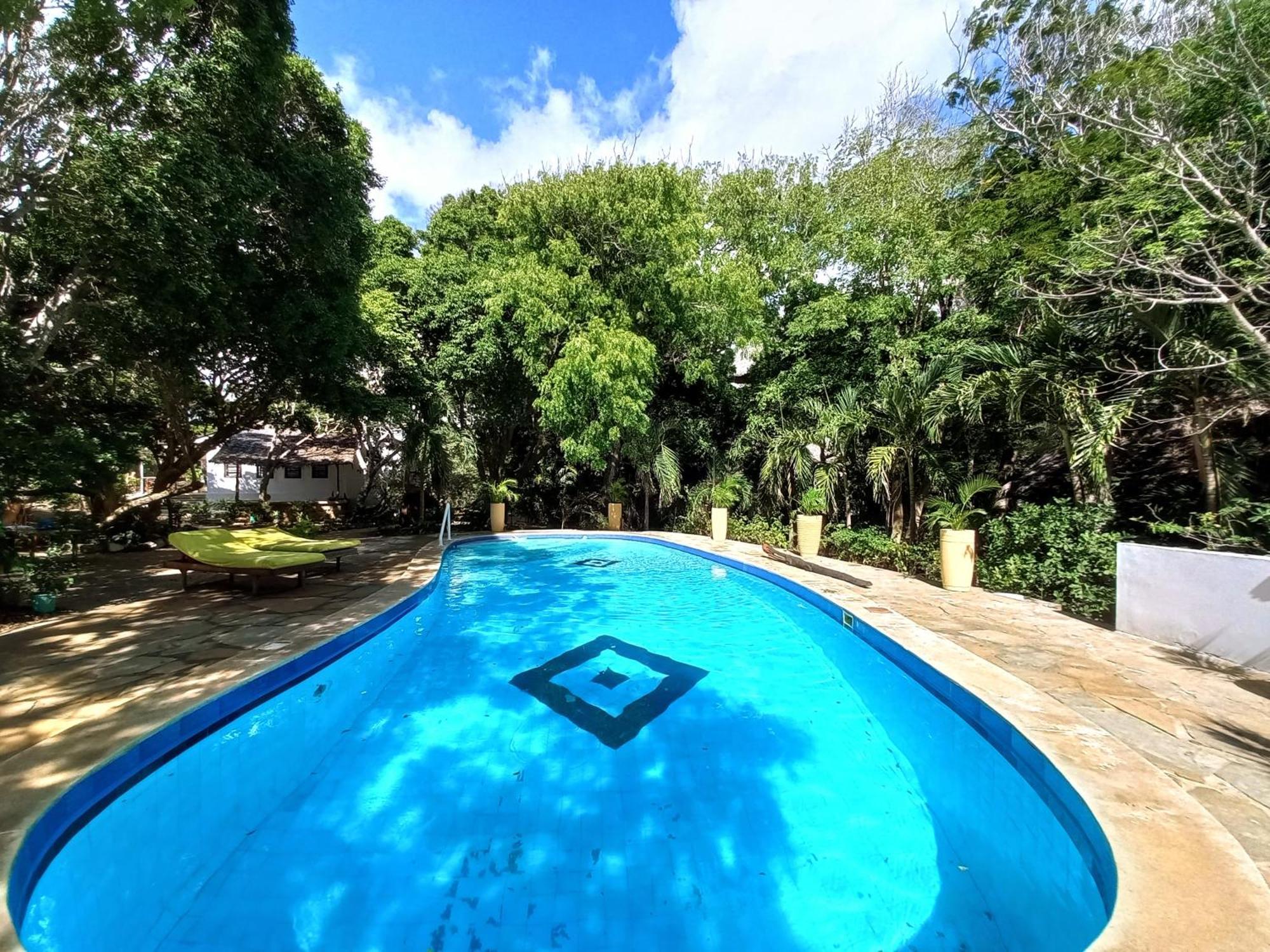 Watamu Beach Cottages B&B Dış mekan fotoğraf