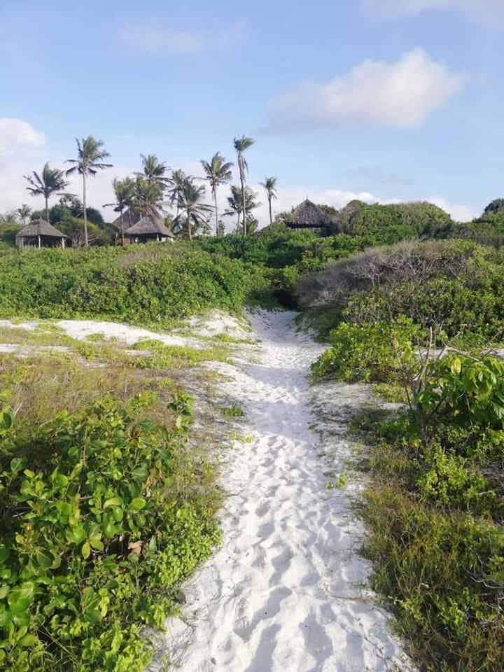 Watamu Beach Cottages B&B Dış mekan fotoğraf