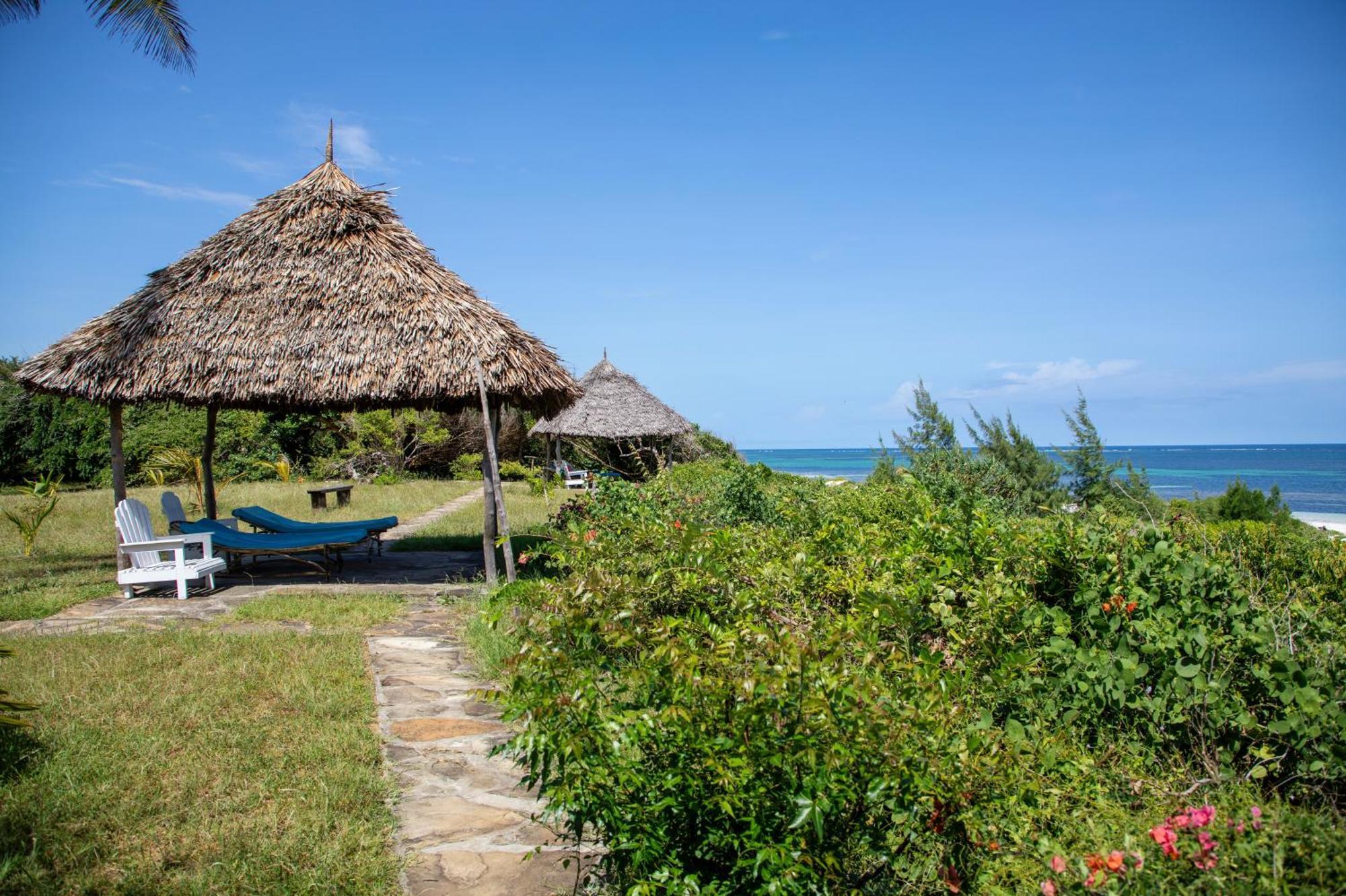 Watamu Beach Cottages B&B Dış mekan fotoğraf