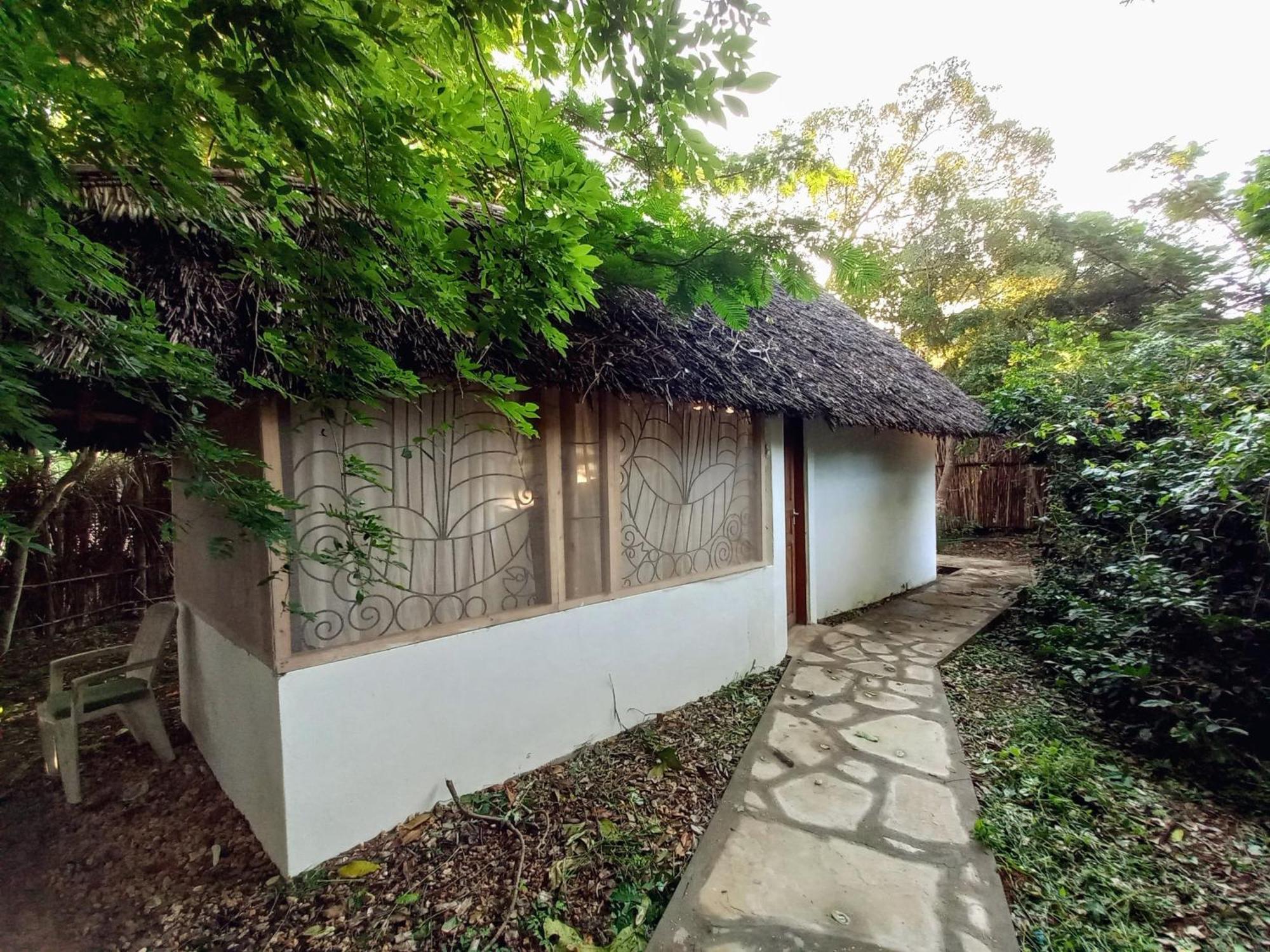 Watamu Beach Cottages B&B Dış mekan fotoğraf