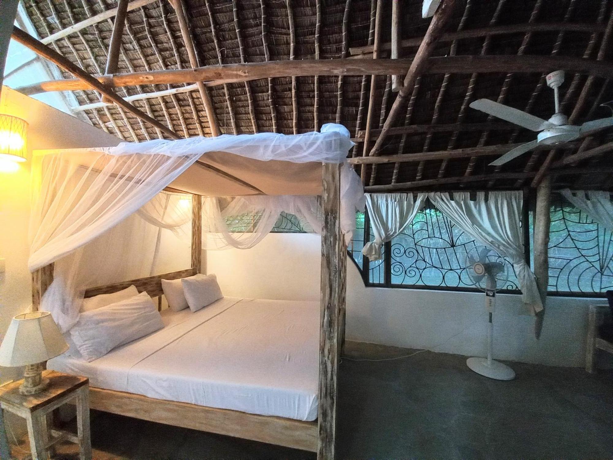 Watamu Beach Cottages B&B Oda fotoğraf